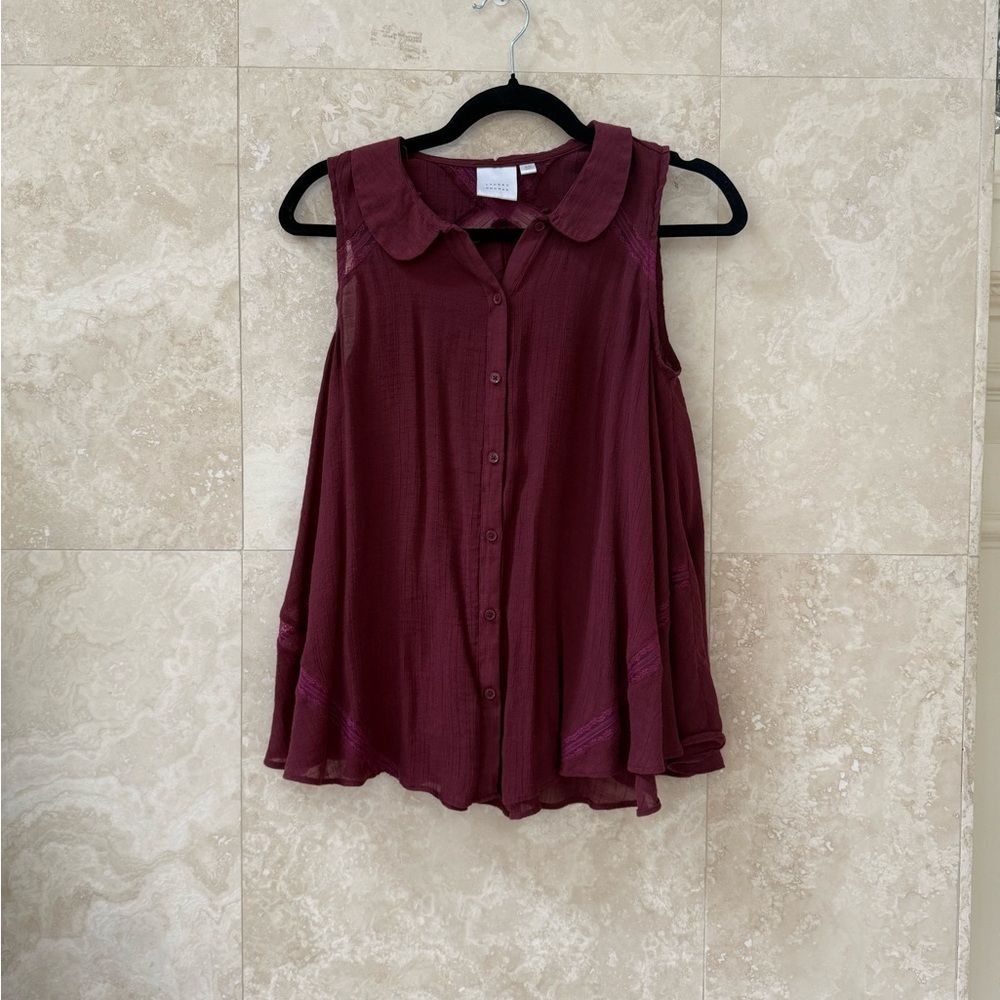 LC Lauren Conrad Burgundy Sleeveless Blouse Peter Pan Collar Lace Back XS